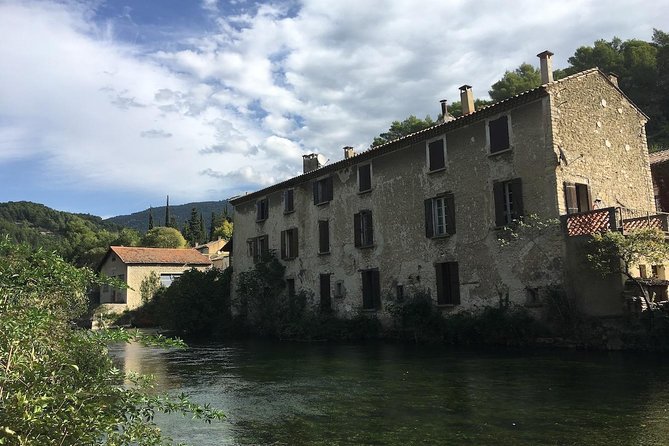Picturesque Luberon - From AIX-EN-PROVENCE - L’Isle-sur-la-Sorgue on Sunday: market time at the start