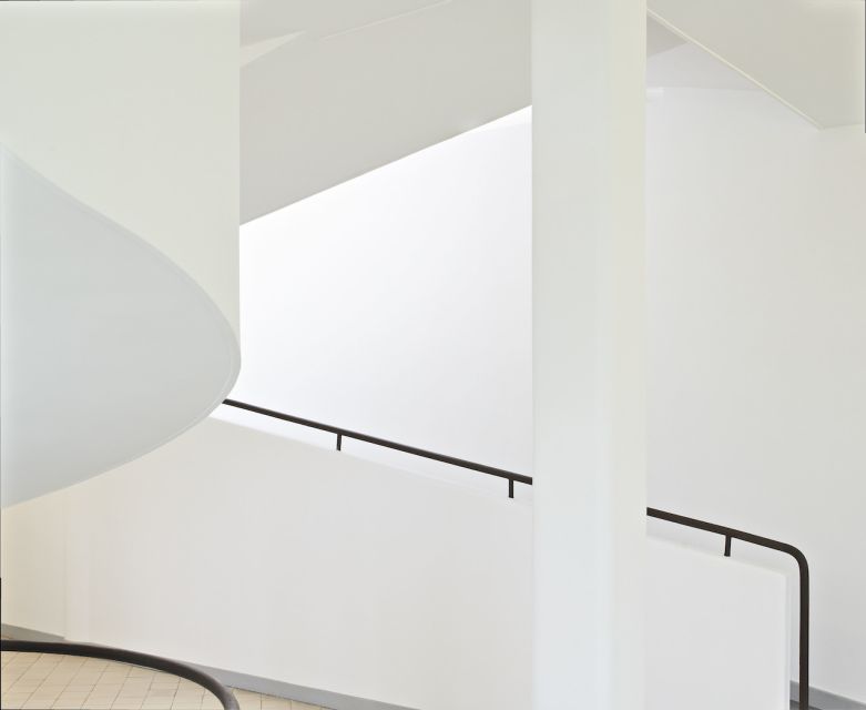 Poissy: Le Corbusier's Villa Savoye - Entry Ticket - Poissy Arrival and the First Thing to Notice