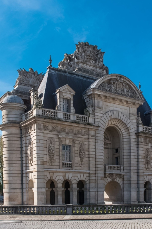 Private custom tour with a local guide Lille - Starting in Lille: Meet-Up and Setting the Plan