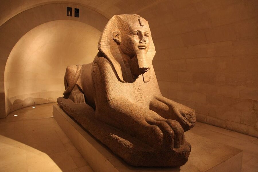 Private Guided Tour, The Louvre by night ! - Why the Louvre feels calmer at night, and why that matters