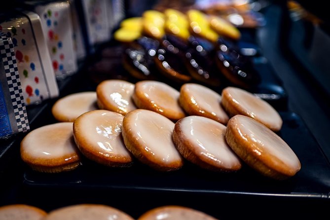 Private Montmartre Food Tour with Wine, Cheese & Pastries - A private tour that keeps the pace and focus on you