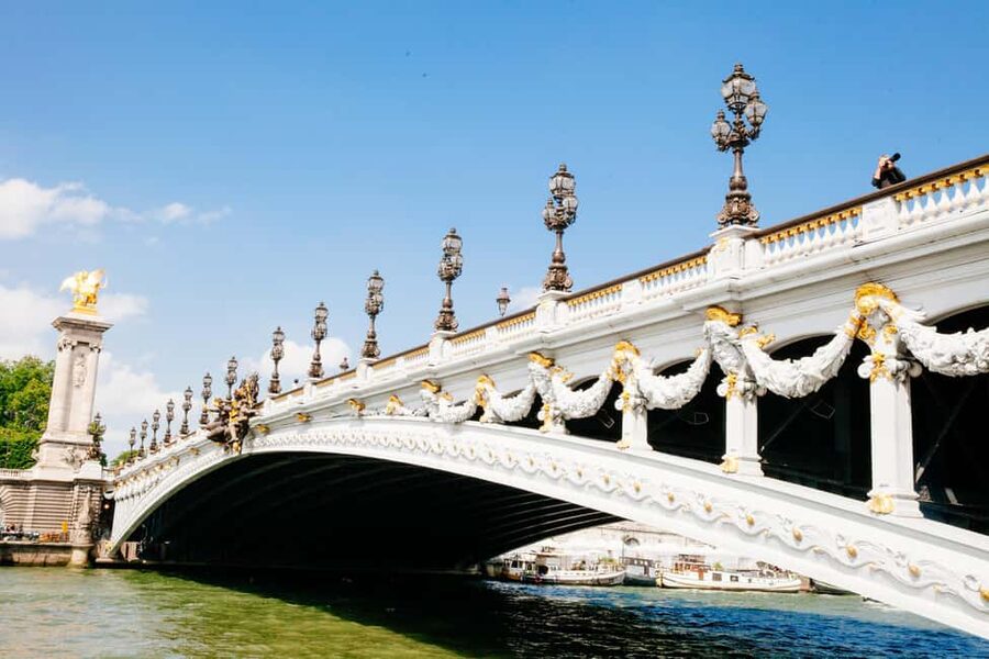 Private Secrets of Paris Bike Tour - Why a Secrets of Paris bike tour makes sense