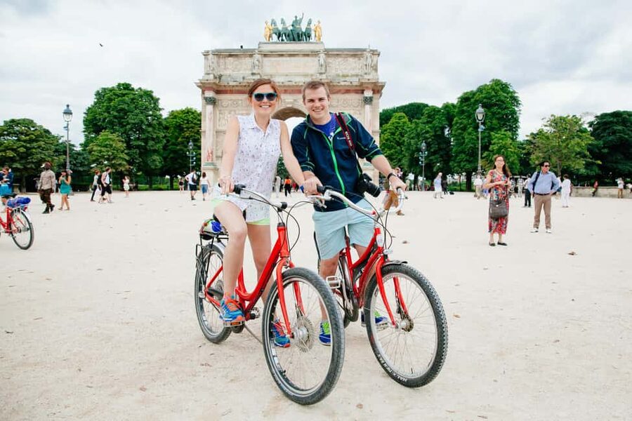 Private Secrets of Paris Bike Tour - Getting going near the Eiffel Tower, with Dupleix as your Metro anchor