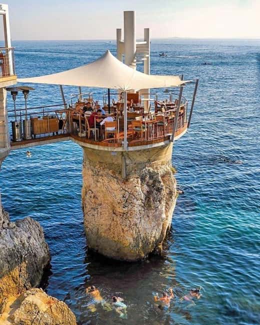 Private tour from Nice/Villefranche: French Riviera Full-Day - Monte Carlo Casino Area: Hotel de Paris and Cafe de Paris