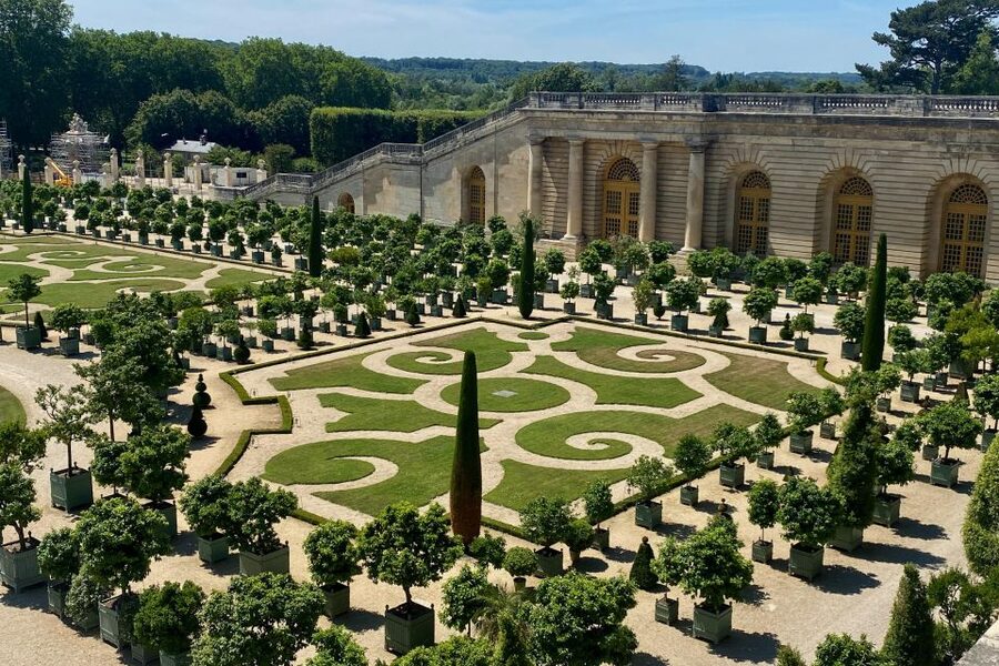 Private Versailles, Gardens, Trianon from Paris by Mercedes - Key highlights at a glance