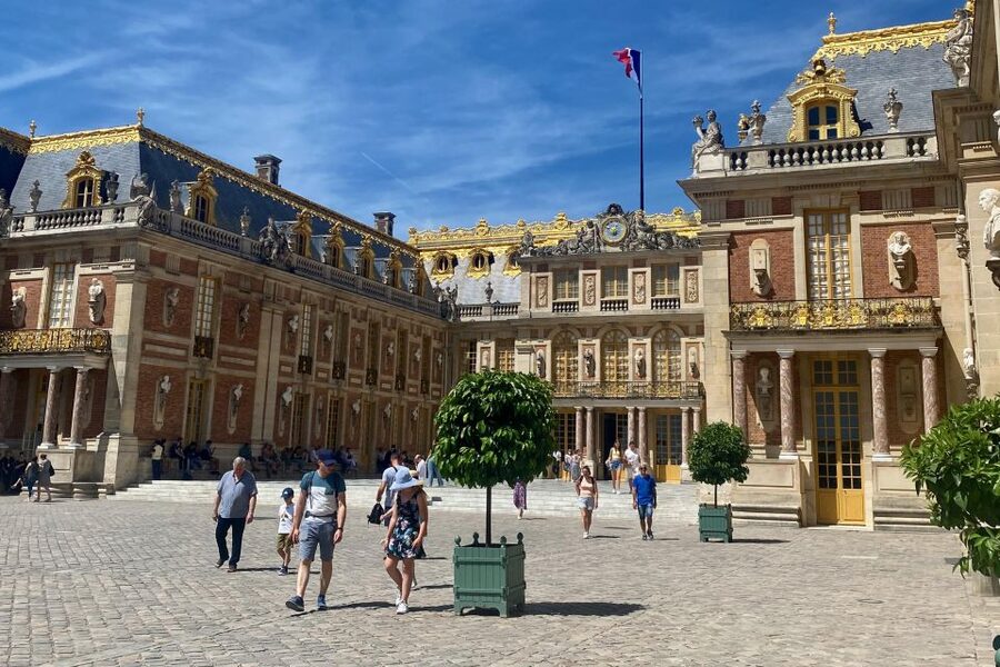 Private Versailles, Gardens, Trianon from Paris by Mercedes - Price and value: where the $347 goes in real life