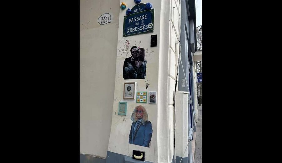 Private Walking Tour of Montmartre and Sacré-Cœur - The Wall of Love: yes, it’s iconic, but it has a story