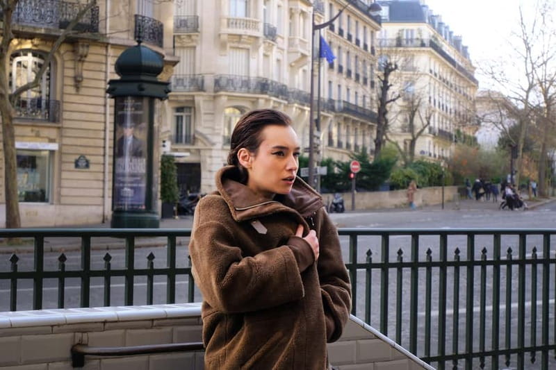 Pro & Instagram-friendly photo shoot in Paris - How Yassir Sabounji Guides You From Awkward to Natural