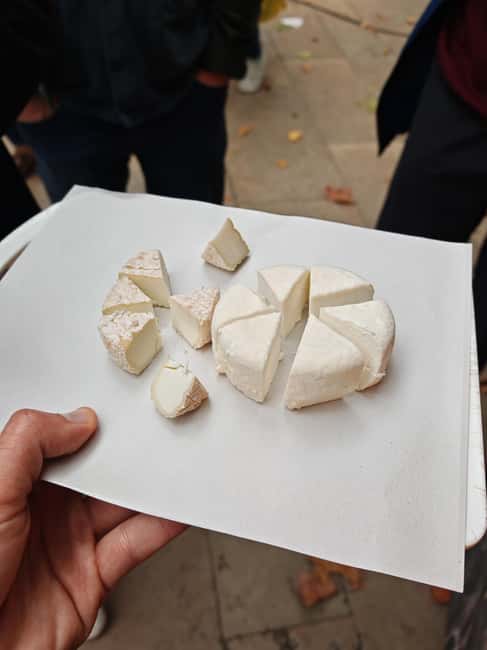 Provençal Food Tour to (re)discover Aix-en-Provence - Place des Prêcheurs market stop: Provençal staples in real context