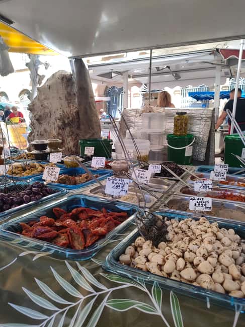 Provençal Food Tour to (re)discover Aix-en-Provence - Rue Nazareth and the finish: sweet endings that feel very Aix