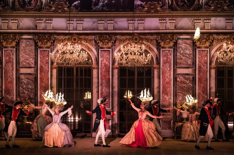 Puy du Fou France Multi-Day Ticket - Live translations on the mobile app: how to actually use them