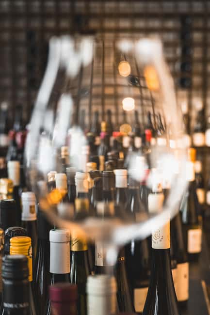 Reims city center: Champagne tasting - Inside the tasting with Marie and Maxime’s shop team