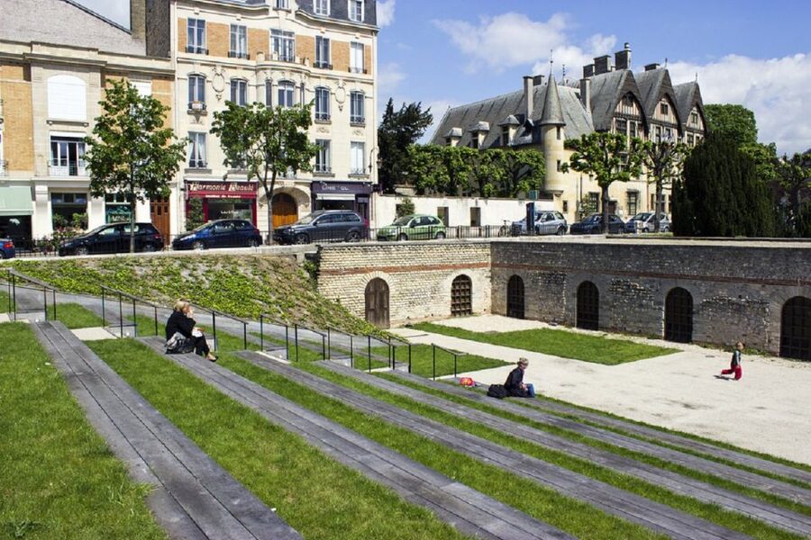 Reims : city-center discovery tour and champagne tasting - Price and value: is $20 for two hours a good deal?