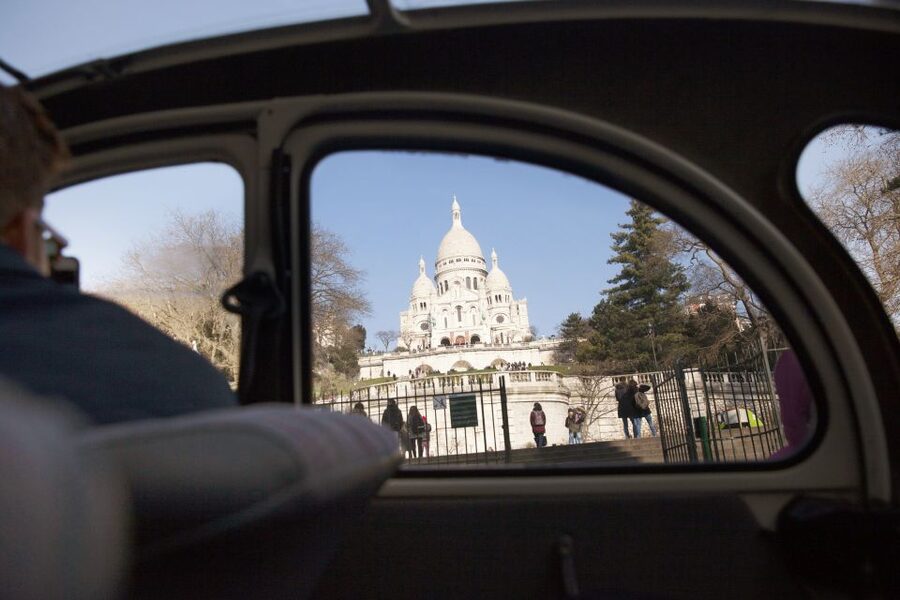 Romantic Paris Vintage Citroën 2CV Tour - Getting the Montmartre and Pigalle vibe right (Sacré-Cœur to Moulin Rouge)