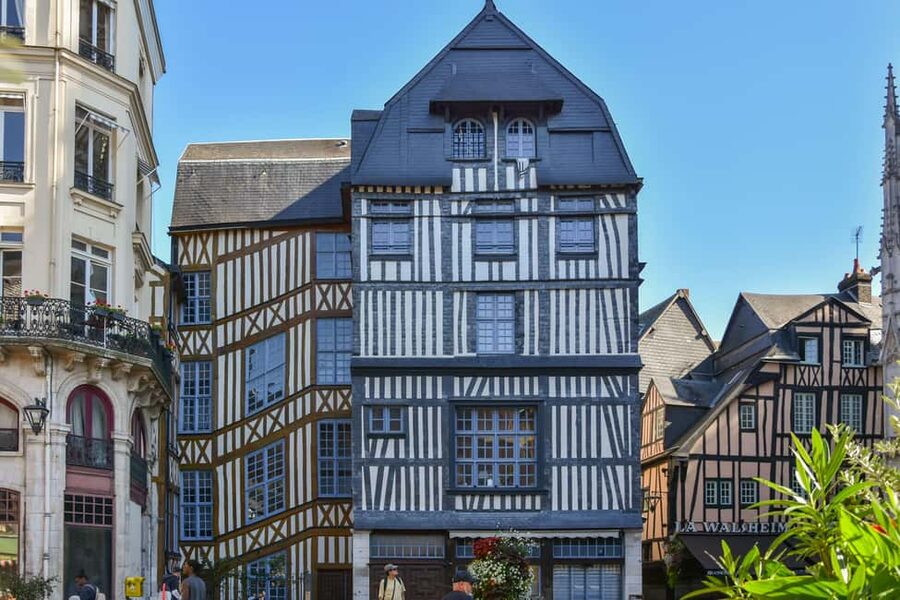Rouen: Guided Tour of the Historic Center - Gros-Horloge: the 14th-century astronomical clock inside a Renaissance street setting