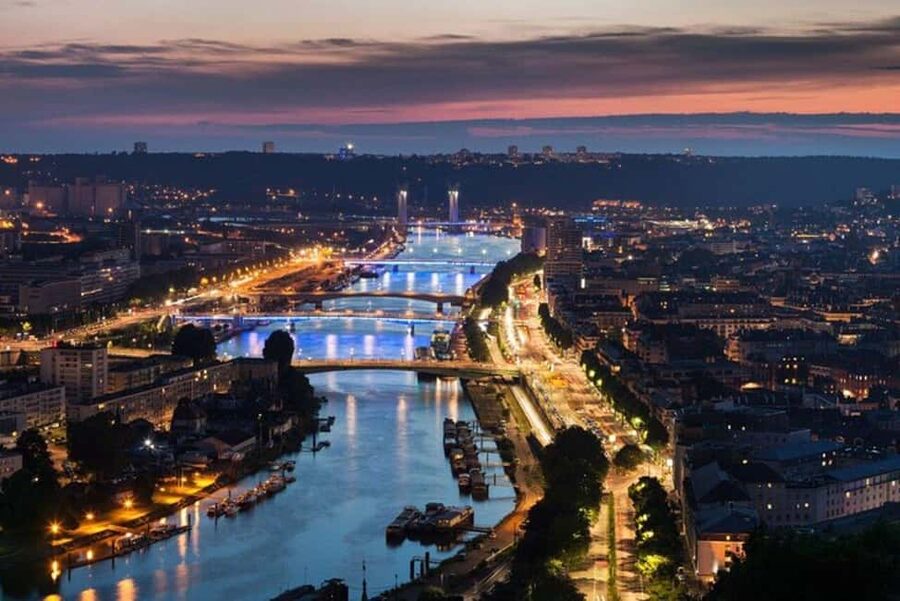 Rouen : Must-see Walking Tour - Place du Général de Gaulle to Place du Vieux Marché: start smart