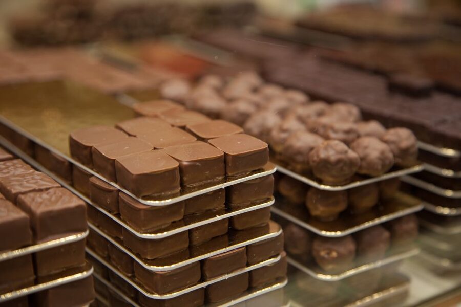 Saint-Germain-des-Prés: Pastry and Chocolate Walking Tour - Should you book this Saint-Germain-des-Prés pastry and chocolate walk?