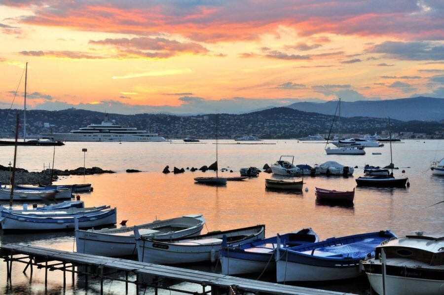 Saint Paul de Vence, Antibes, and Cannes from Nice - Antibes old town and the market square: a real break from the glam