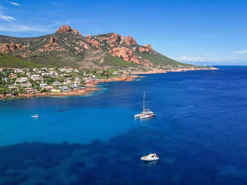 Saint-Raphaël : Full Day Cruise with Meal to Cape Taillat - 11:30 AM to lunch at Cap Taillat: the water playground stop