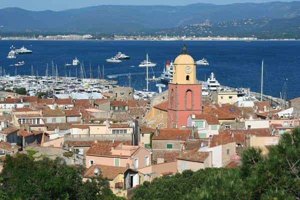 Saint Tropez and Port Grimaud: Full-Day Tour - Guide quality, group size, and why that affects your enjoyment