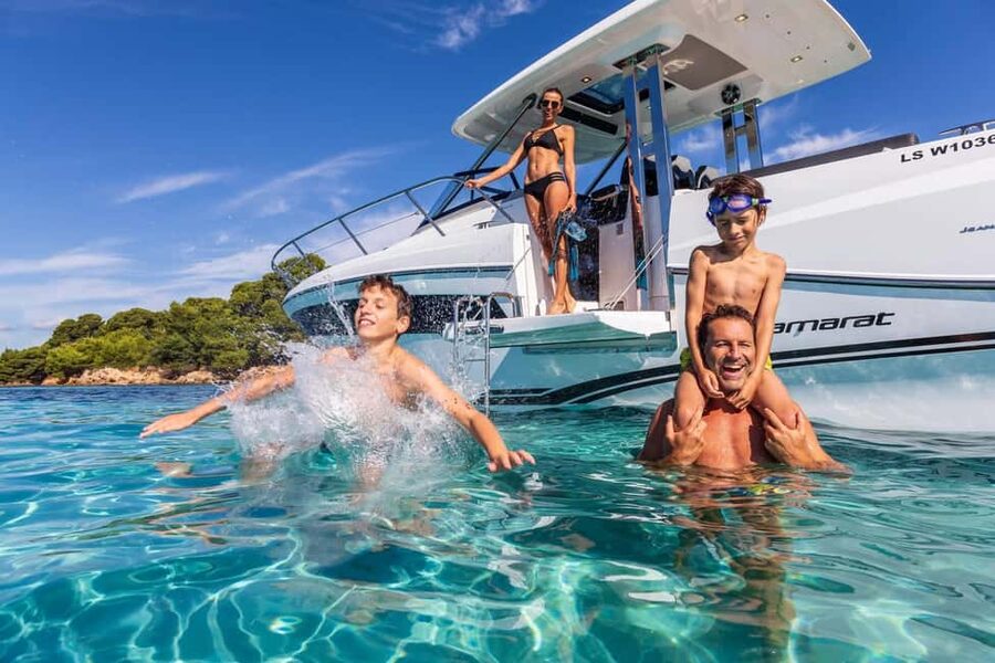 Sainte-Maxime: Golfe de Saint Tropez Private Boat Tour - Port Grimaud’s Water-Edge Charm From the Deck
