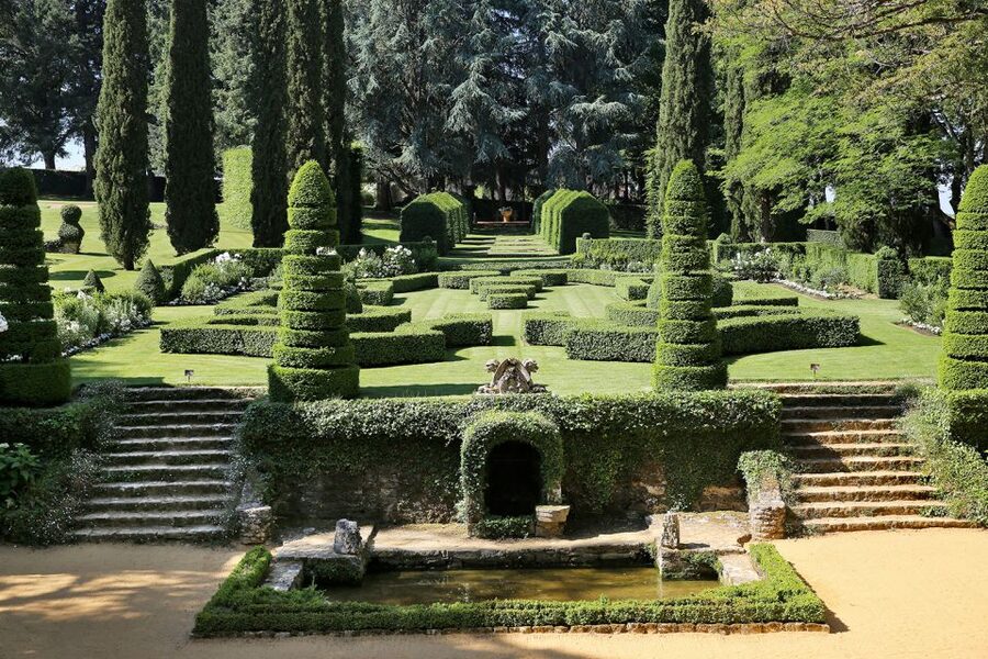 Salignac-Eyvigues: Gardens of Eyrignac Manor Entry Ticket - Cypresses and seasonal shifts: what changes across the year