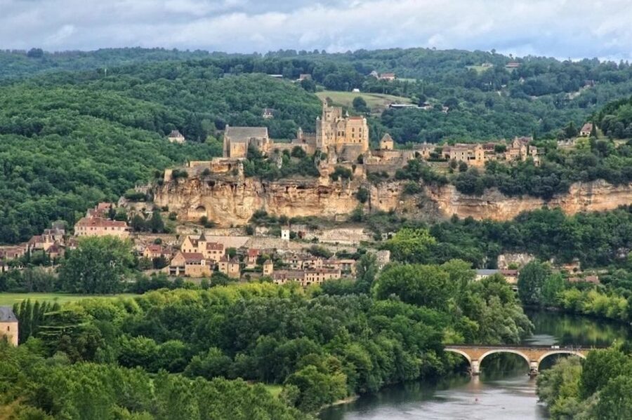 Sarlat: Private Tour to the Dordogne Valley - Beynac Castle visit, or Castelnaud in winter: plan around the swap