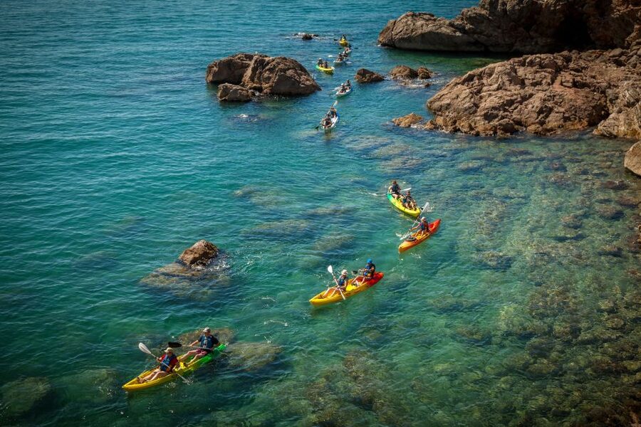 Sea kayak tour: Sète, the French pearl of the Mediterranean - Learning Sète while you glide: Canal du Midi, fishing, jousting, and more