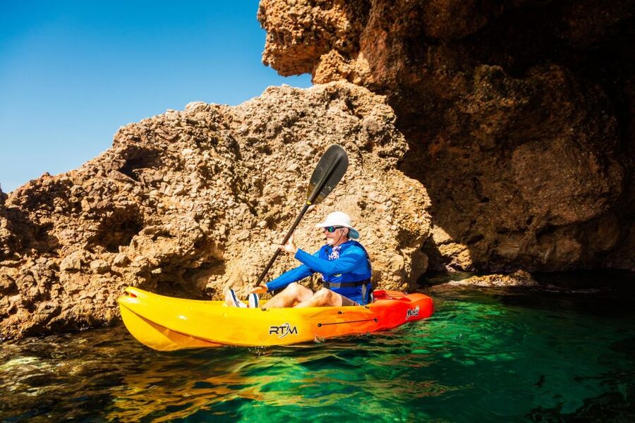 Sea kayak tour: Sète, the French pearl of the Mediterranean - What to bring: wear the right gear for a wet, breezy coast