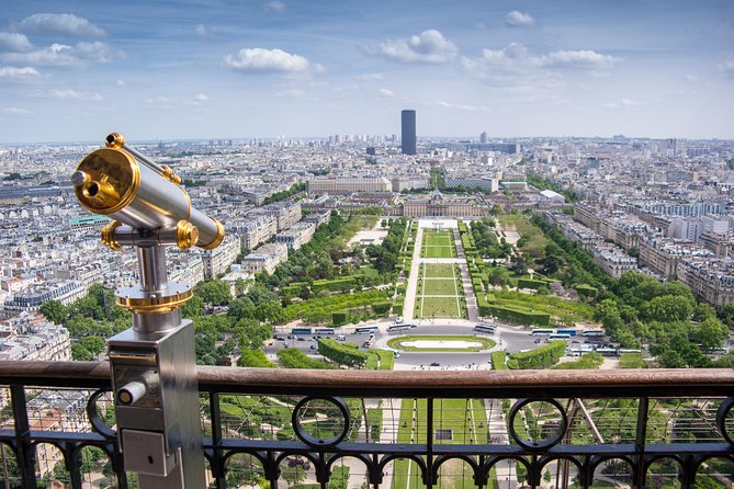 Seine Dinner Cruise, Eiffel Tower Access and Moulin Rouge Show - Who should book this Seine-Eiffel-Moulin Rouge combo?