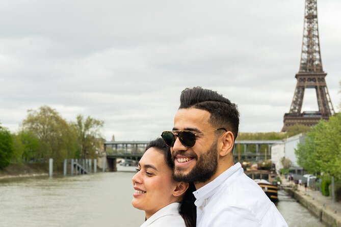 Seine River Dinner Cruise with Live Singer by VIP Yacht de Paris - First Look: Finding VIP Yacht de Paris at Port de la Rapée