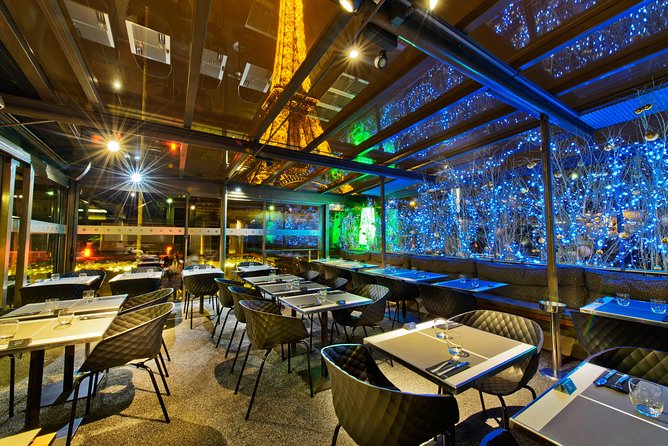 Seine River Sightseeing Cruise and Dinner at Le Bistro Parisien - The 1-hour Seine cruise, what you’ll actually see at night
