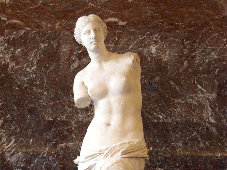 Skip the Line Guided Tour of Louvre Museum Highlights - Priority Entrance: How You Save Hours Without Skipping the Experience