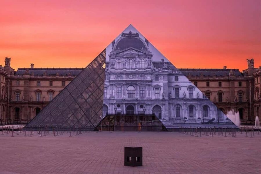 Skip-the-Line Louvre Museum Tour with Artist - Why a painter-guide changes the Louvre game