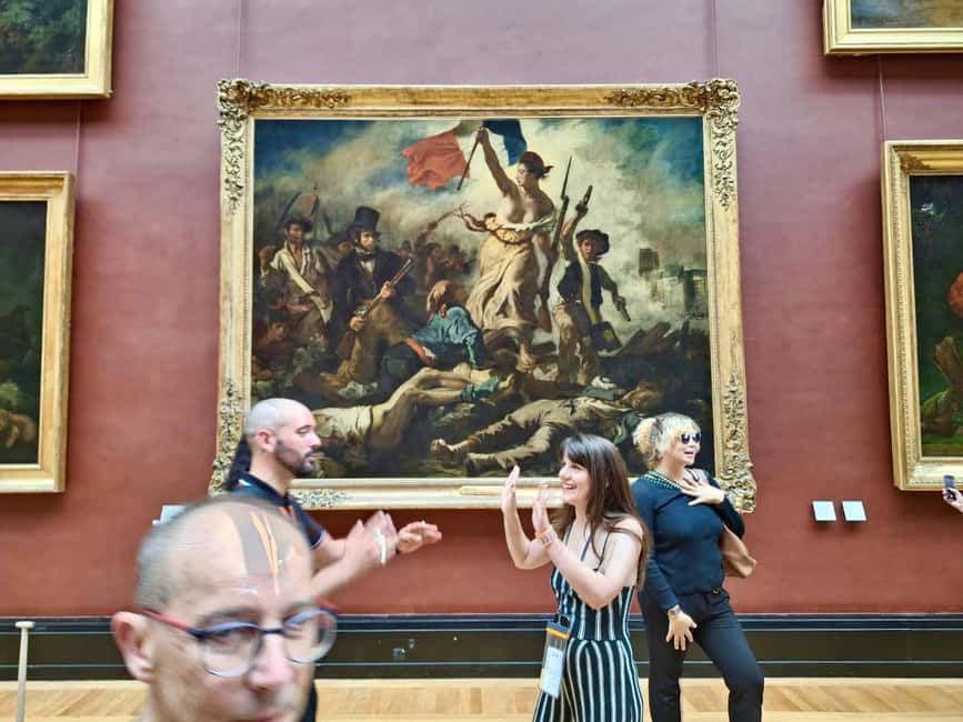Skip-the-Line Louvre Museum Tour with Artist - The Louvre Pyramid and reserved entry: the time you save is the time you keep