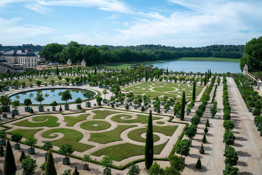 Skip-the-Line Versailles Palace & Garden Tour with Transport - Key takeaways before you go