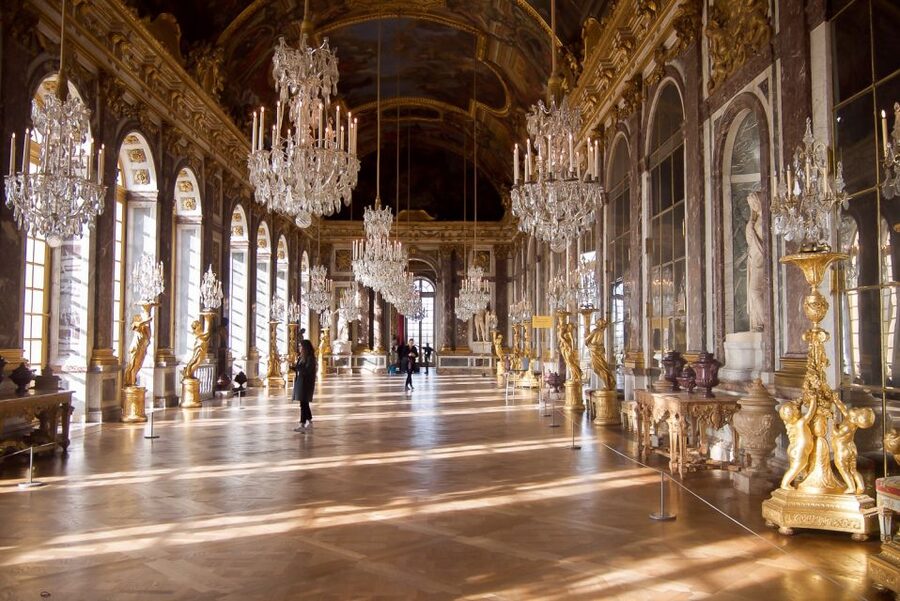 Skip-the-Line Versailles Palace Tour by Train from Paris - Crowds, Heat, and the Real Pace of a 4.5-Hour Day