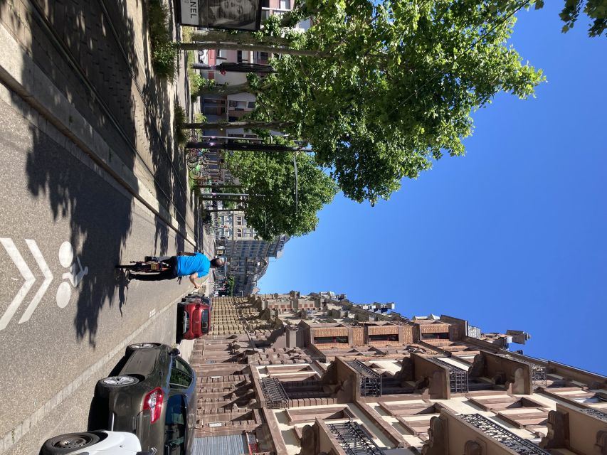 Strasbourg: Bike Tour with a Guide bikes included - Riding ease: helmets, raincoats, and flat paths