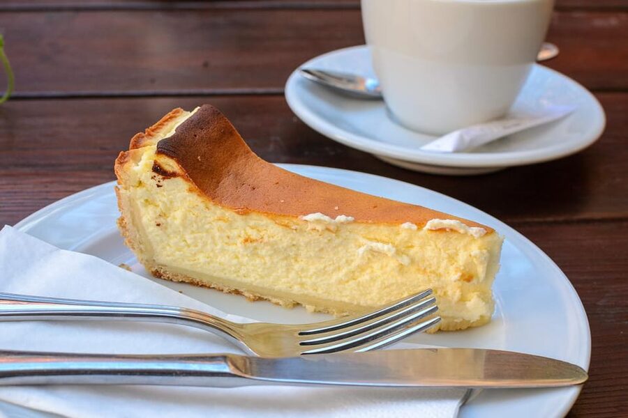 Strasbourg Food Tour : Gourmet Tour with tastings - Beer and wine tastings that fit Alsace, not random pairings