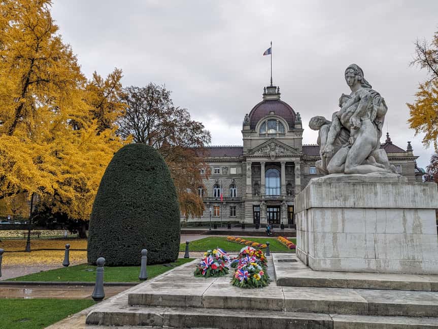 Strasbourg : guided walking tour through the wars 1871-1945 - Meeting at Republic Square, then switching gears fast