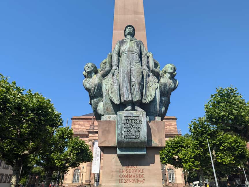 Strasbourg : guided walking tour through the wars 1871-1945 - Place Broglie and Place Kléber, where the tone changes