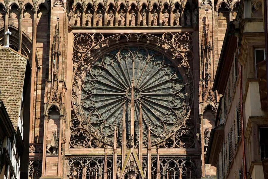 Strasbourg: Walking Tour with a Local Guide - Strasbourg Cathedral, your fast tutorial on what to look for