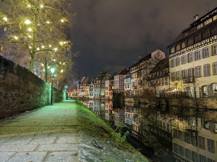 Strasbourg: Walking Tour with Local Guide - Place Saint-Étienne to Place de la République, finishing with context and momentum