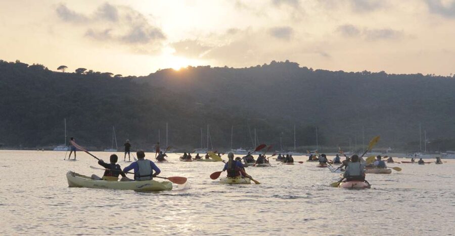 Sunset trip kayak tour in the gulf of Saint-Tropez - Meeting outside Cabane Bambou, then you’re on the water