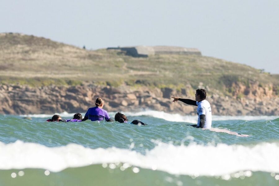 Surf lessons on the mythical site of La Torche - Languages: English and German, with one small caution