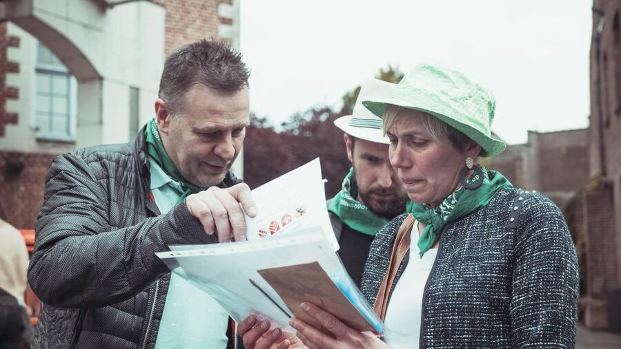 Tasty treasure hunt in Lille - How the Self-Guided Roadbook Works on a 3.4 km Route
