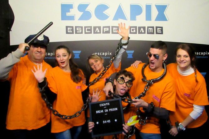 The "Break in Prison" room - 60 minutes of escape play: teamwork, pacing, and how to stay effective