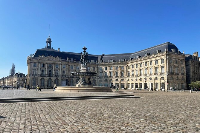 The essential in Bordeaux, private tour with a local - Key things to know before you go