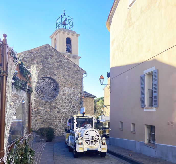 The Little Train of Sainte-Maxime - Semaphore and Gaumont Castle: What the Guide Adds to the Ride