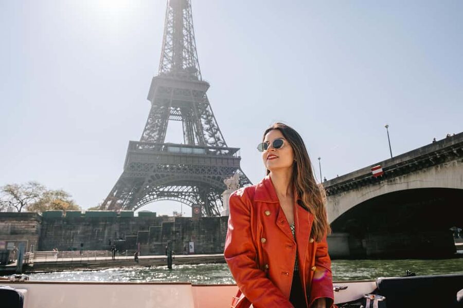 The Official Emily in Paris Champagne Seine Cruise - The Polaroid photo and frame: the best souvenir idea here